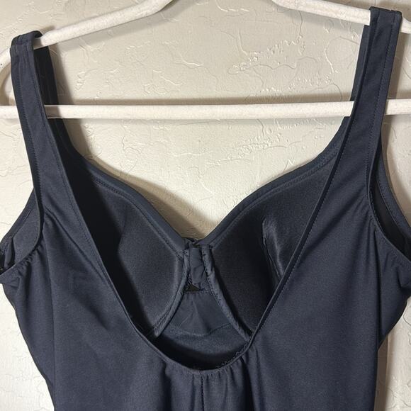 Miracle suit black one piece scoop back swimsuit size 14 - Picture 4 of 8